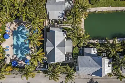 Image de Coral Lagoon🌴Anglers Paradise ~ Récemment rénové ~ slip de bateau inclus⭐️Tarifs Grands⭐️