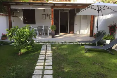 Image de Orange House - oasis de paix dans le centre historique