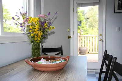 Image de Roxie's retreat - Une jolie maison de 3 chambres bien entretenue, située dans le centre