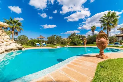 Image de Finca Can Gamundi à Majorque avec piscine.