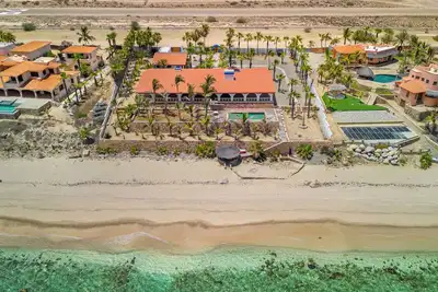 Image de Magnifique domaine dans un emplacement cinq étoiles sur la plage, pour les familles et les animaux!