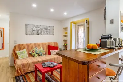 Image de Confortable, central et calme - Chiado. À 2 minutes à pied du Largo do Carmo