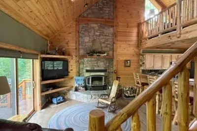Image de Wood Haven Lodge / Animaux domestiques / Location de lac Nelson / ponton