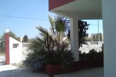 Image de Villa avec jardin près de la plage