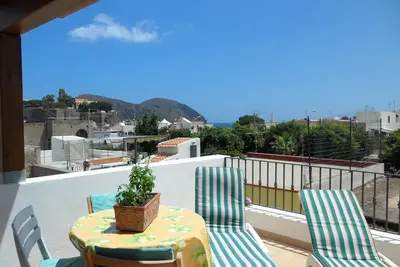 Image de Maison de vacances dans le centre de Lipari. . .