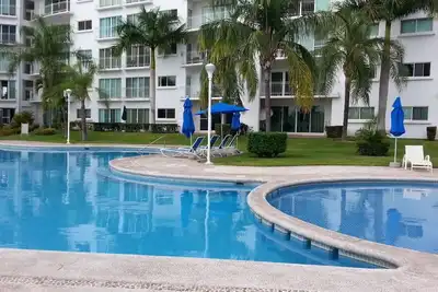 Image de Amplio apartamento de 3 recámaras con espectacular vista a la Marina Mazatlán