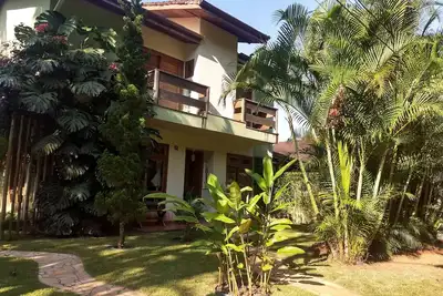 Image de Maison en copropriété, entouré par une nature luxuriante et cours d'eau pour la baignade