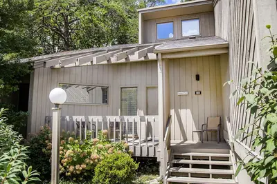 Image de Golf Villa avec deux chambres + grenier, a 6 lits!