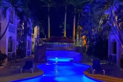 Image de Avril Special! 5 ⭐️Condo, à quelques minutes de la plage Ritz & Marriott