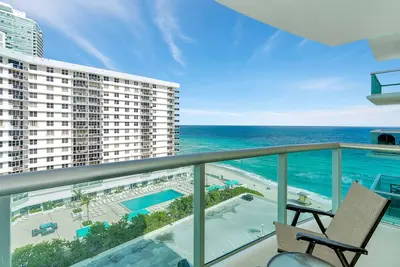 Image de Bel appartement avec vue sur l'océan à Hollywood Beach