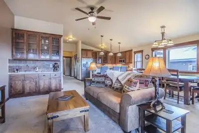 Image de Nouveau 2 lit / 2 Ba 7 personnes! Vues étonnantes du dernier étage! Plafonds voûtés!