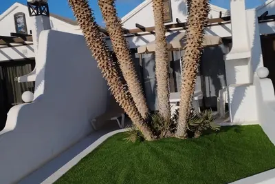 Image de Villa avec piscine et vue mer et montagne