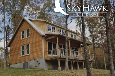 Image de Nouvelle maison impressionnante à Sky Hawk Ridge. . . Refuge de 185 acres sur la rivière Buffalo