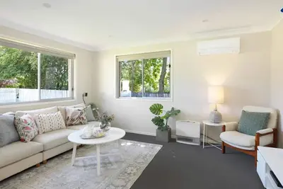 Image de Cette maison rose! - une maison confortable loin de chez soi