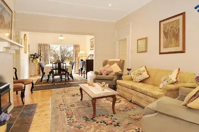 Image de Plum Tree Cottage - chaleureux, confortable et à pied de la ville