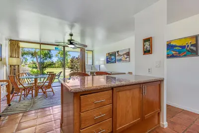 Image de Belle vue sur le parcours de golf avec accès à deux piscines et à distance de marche de la plage