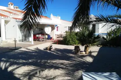 Image de Villa piscine privée 11x6m vue lac de sel et cuisine extérieure libre du 22/10 au 16 /