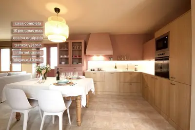 Image de Maison en pierre à 14 km de la plage de Razo et à 4 km de Carballo