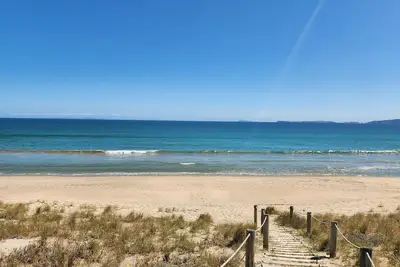 Image de Bach front de mer de la plage paisible Anneaux