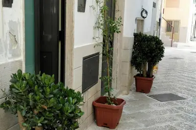 Image de WiFi, chambre simple avec salle de bain privée, air conditionné et balcon pertinent