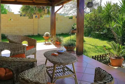 Image de 2 chambres, 2 Salles de bains Villa, près de la mer, Jardin, climatisation, à 10 minutes de Cefalu