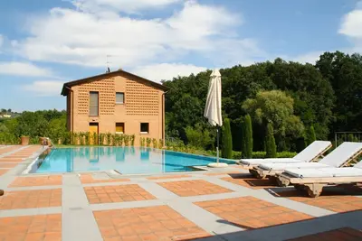 Image de Maison de vacances avec piscine privée, Wifi, Tv, patio, vue panoramique, parking, près de Lucques