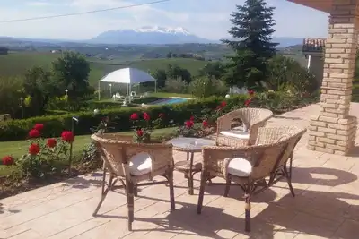 Image de I Tre Laghi Sant 'Agnese - Remises importantes pour mai. Plafond voûté