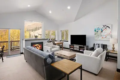 Image de L'un des plus beaux condos d'East Vail, récemment rénové, accès gratuit à la navette