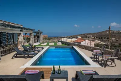 Image de Mandy Luxury Villa by Cretevasion