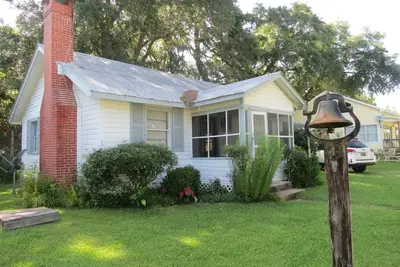 Image de Pêcheurs amoureux de la plage Snowbirds Cabine unique de la rivière Bon Secour, animaux acceptés!