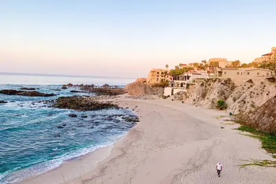 Image de Profitez de la vue sur l'océan et promenez-vous sur la magnifique plage privée