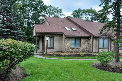 Image de Votre maison cachée dans la vallée loin de chez vous!