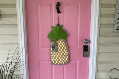 Pour les familles à 3 pâtés de maisons de la plage avec de grands équipements