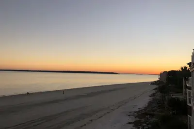Image de Magnifique Cottage face à l'océan avec une vue magnifique - à quelques pas de la plage!
