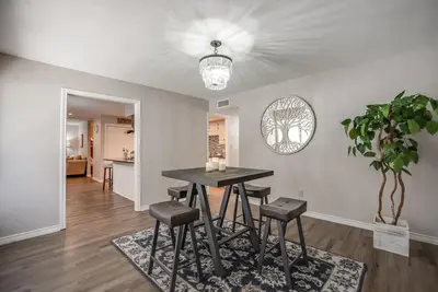 Image de Maison Plano Rénovée Moderne de 7 Chambres