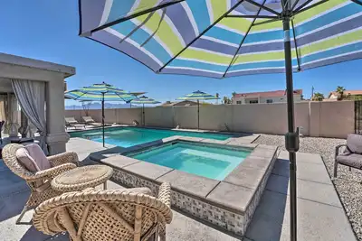 Image de Centre-ville de Lake Havasu, maison avec barbecue, table de billard