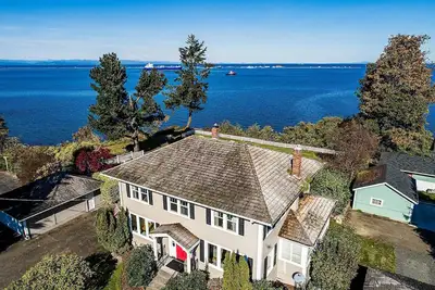 Nouveau! Maison coloniale de Port Angeles avec vue sur le front de mer