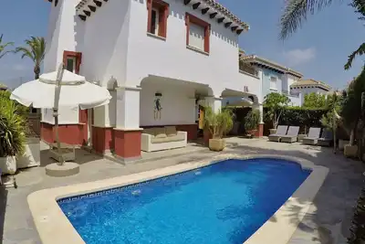 Image de Villa On Mar Menor Golf Resort, Murcie. Villa de 3-pièces de haute qualité avec piscine.