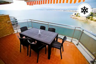 Appartement en bord de mer avec parking