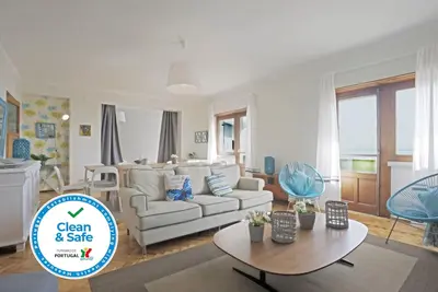 Image de Apolonia 8. Au centre de la monumentale Lisbonne