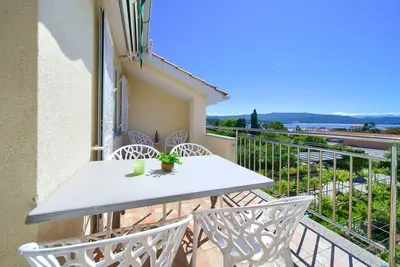 Image de Hébergement avec climatisation, Tv satellite et Internet - 70 m du centre