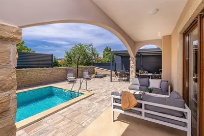 Image de Maison de vacances Djana avec piscine