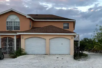 Image de Handfield's Hideaway Cozy One Bedroom