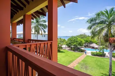 Image de Sentez-vous comme chez vous sous les tropiques avec ce paradis en bord de mer