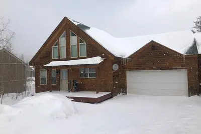 Image de Cinq critiques 5 étoiles pour ce duplex récemment rénové!