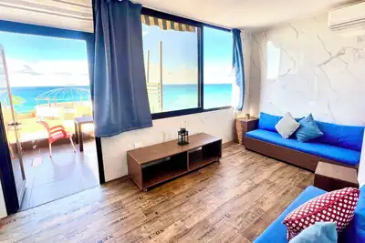 Image de Chalet d'une chambre en bord de mer au complexe Gondola Marine & appartements meublés