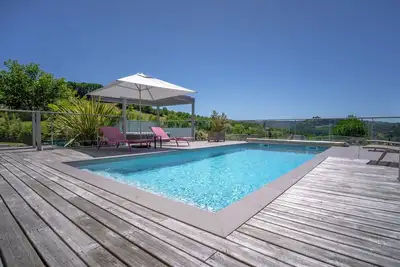 Image de Villa Calmont : Oasis of Serenity in Aveyron with Private Pool and Jacuzzi
