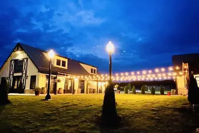 Image de Urban Farm House Country Living