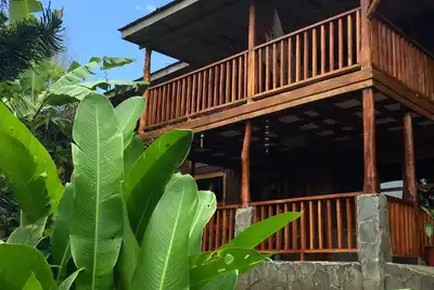 Image de Superbe maison d'artisan sur une plantation de café avec une vue exquise