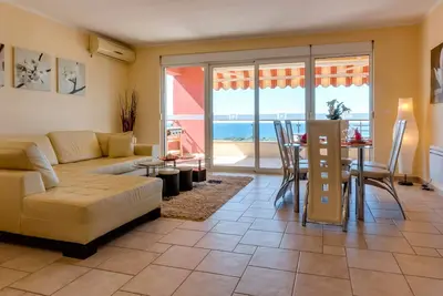 Image de Appartement / app. pour 6 personnes à 102 m² à Utjeha (29625)